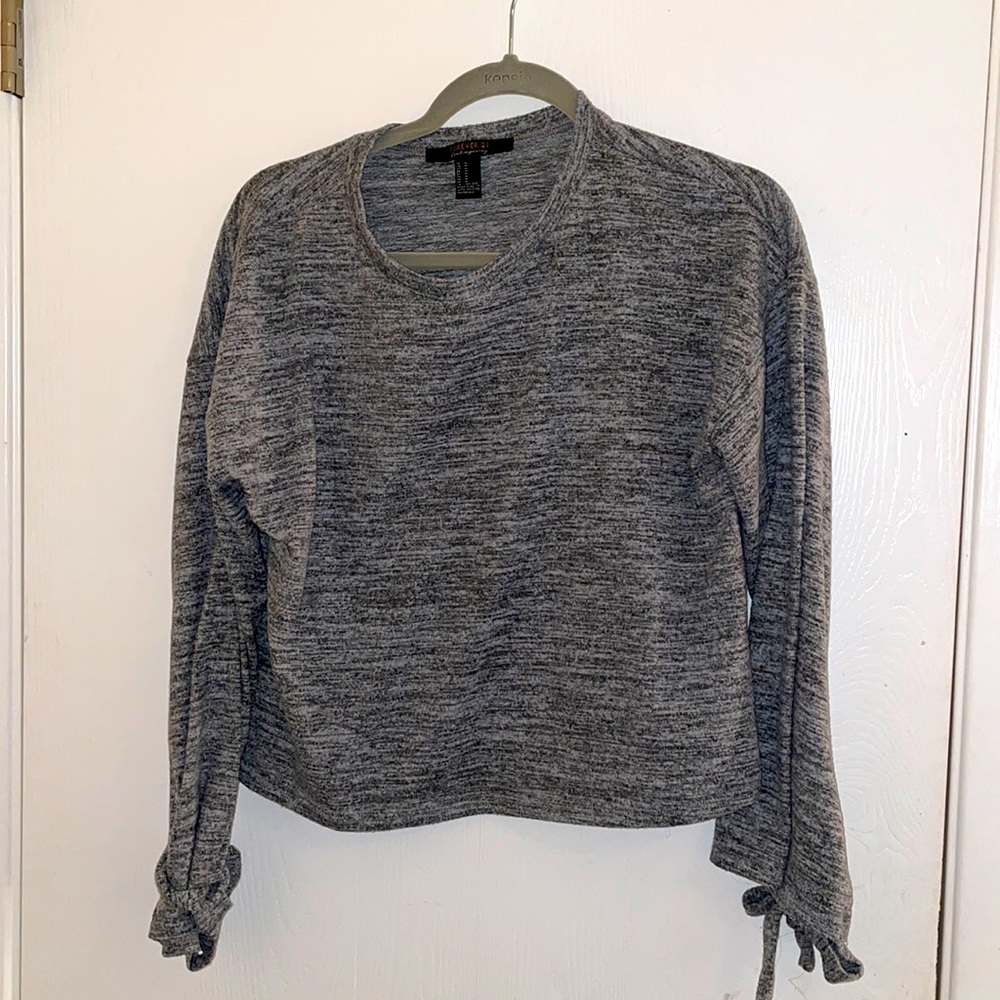 Grey long sleeve sweater